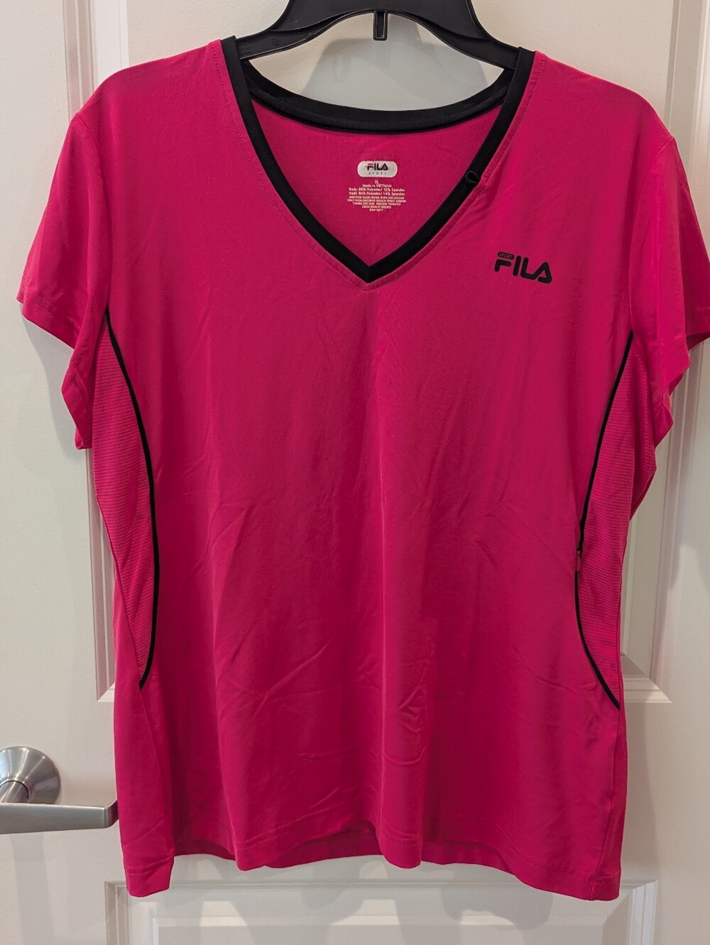 FILA V-neck Sport Top (XL)
